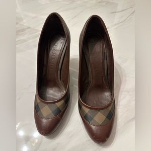 Burberry Pumps, gently used
